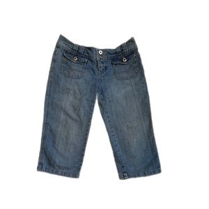 SO Wear It Declare It Capri Denim Jeans with Embroidered Flowers Size 3
